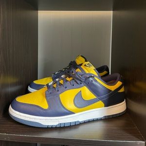 Nike dunk low "michigan" mens size 12